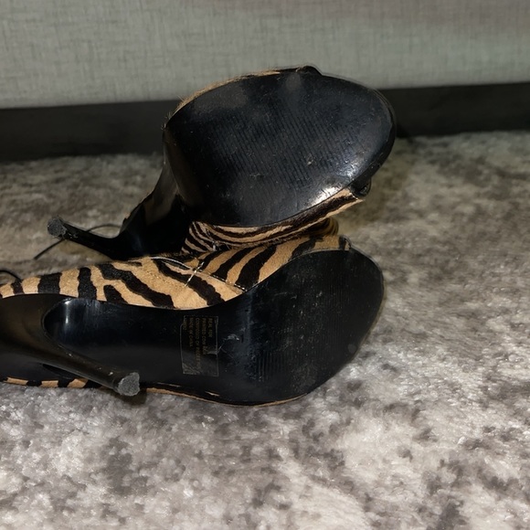 Steven Madden Zebra Print Booties - Picture 5 of 6